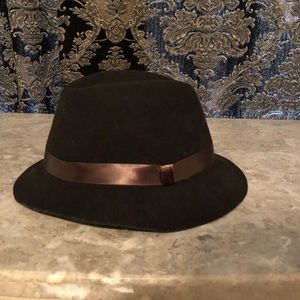 Chocolate brown wool hat from bebe! Gently worn